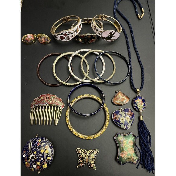 Vintage Lot Of 19 Cloisonné Jewelry Lot Bracelets Bangles Necklaces Pendant, etc - Picture 1 of 16